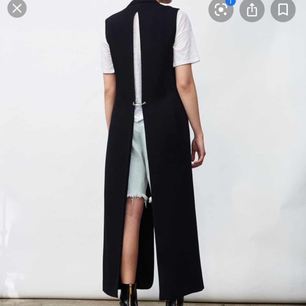 Nomia Black Vest